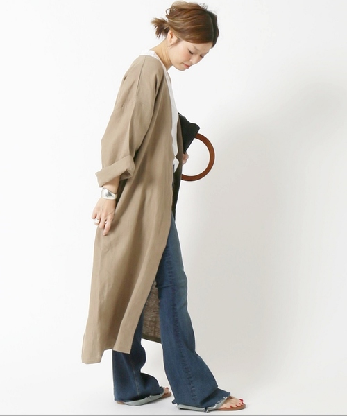 Deuxieme Classe（ドゥーズィエムクラス）の「HELMSMOOR LINEN コート