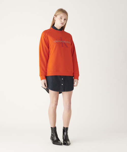 Calvin Klein Jeans（カルヴァンクラインジーンズ）の「モノグラム リラックス スウェット（スウェット・レディース・ブラック/パープル/オレンジ・S/M/L/XS）」の5枚目の写真