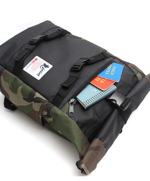 larkins(ラーキンス)の「LARKiNS(ラーキンス) ロールバックパック 20L LKPM-08(バックパック/リュック・メンズ・ブラック/ネイビー/カモフラージュ/ホワイト・ONE SIZE)」の9枚目の写真