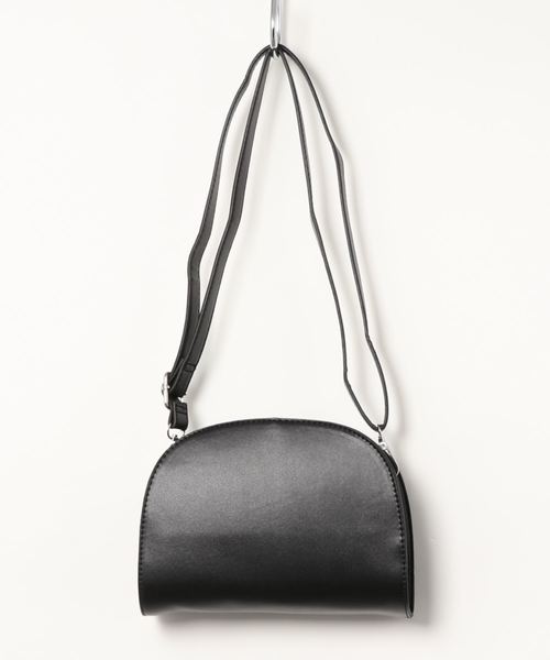 KOBE LETTUCE(コウベレタス)の「半円形フェイクレザーショルダーバッグ(ショルダーバッグ・レディース・ブラック/ブラウン/ブラウン系その他・FREE)」の6枚目の写真