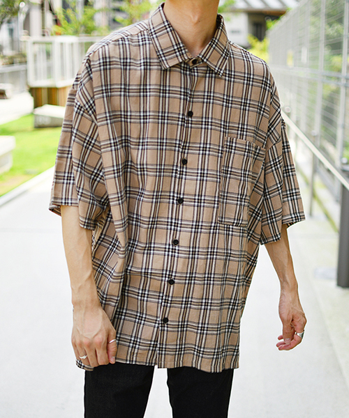 kutir(クティール)の「ウルトラルーズ半袖シャツ(シャツ/ブラウス・メンズ・ライトグレー/ブラック/ベージュ/グレー/ライトベージュ・MEDIUM/LARGE/X-LARGE)」の1枚目の写真