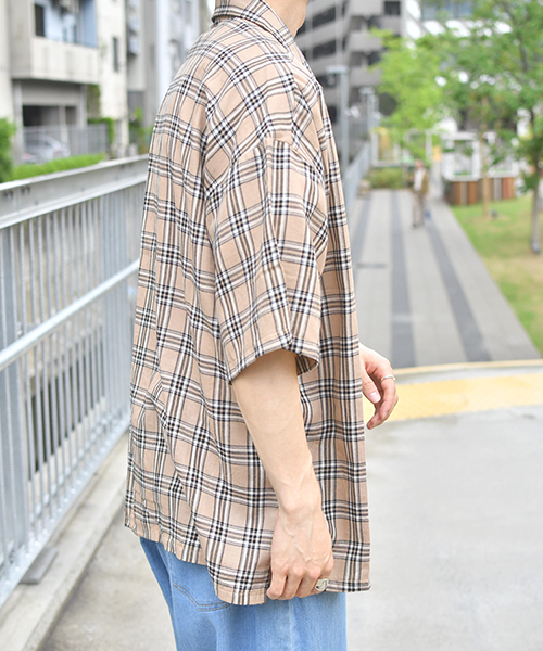 kutir(クティール)の「ウルトラルーズ半袖シャツ(シャツ/ブラウス・メンズ・ライトグレー/ブラック/ベージュ/グレー/ライトベージュ・MEDIUM/LARGE/X-LARGE)」の20枚目の写真