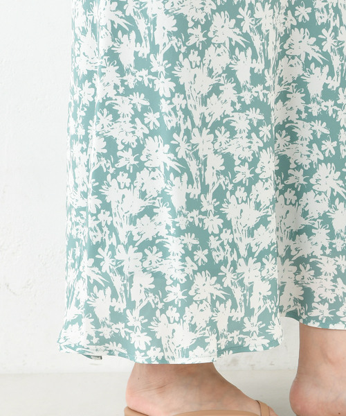 DouDou(ドゥドゥ)の「フラワープリントスカート(スカート・レディース・ブラック/ピンク/グリーン・38/36)」の20枚目の写真