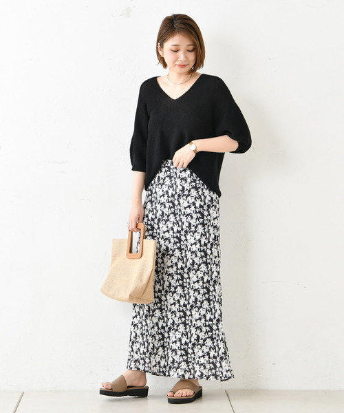 DouDou(ドゥドゥ)の「フラワープリントスカート(スカート・レディース・ブラック/ピンク/グリーン・38/36)」の15枚目の写真