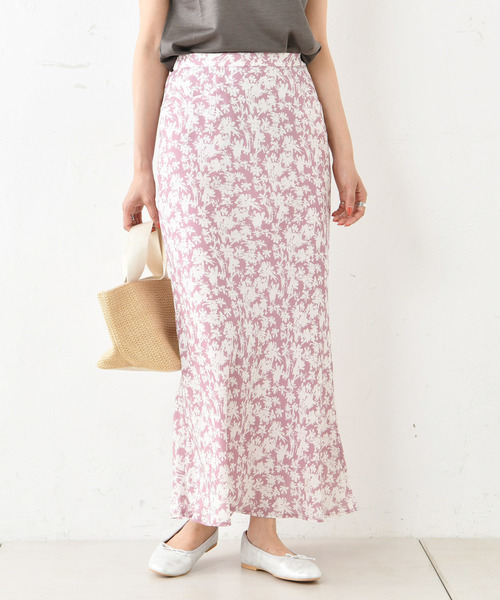 DouDou(ドゥドゥ)の「フラワープリントスカート(スカート・レディース・ブラック/ピンク/グリーン・38/36)」の6枚目の写真