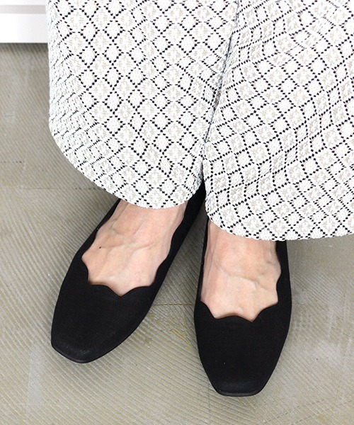 JELLY BEANS（ジェリービーンズ）の「【Made in Japan】フラワーカットスクエアトゥフラット(130-3420)JELLY BEANS(ジェリービーンズ)（パンプス・レディース・ブラック/ブラウン/グリーン/ラベンダー・23/24/22.5/24.5/23.5）」の18枚目の写真