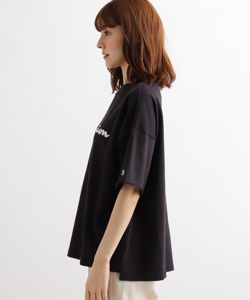 Champion(チャンピオン)の「【champion】クルーネックロゴT(Tシャツ/カットソー・レディース・オフホワイト/ブラック・02)」の11枚目の写真