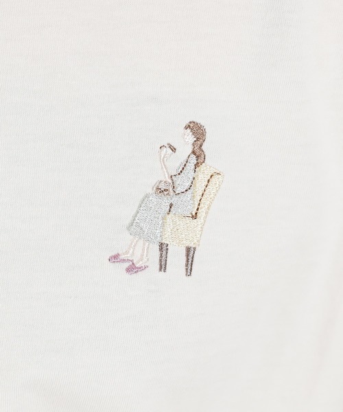 natural couture（ナチュラルクチュール）の「HOMEミニガール刺繍T（Tシャツ/カットソー・レディース・オフホワイト/ラベンダー/ナチュラル/スミクロ・FREE）」の16枚目の写真
