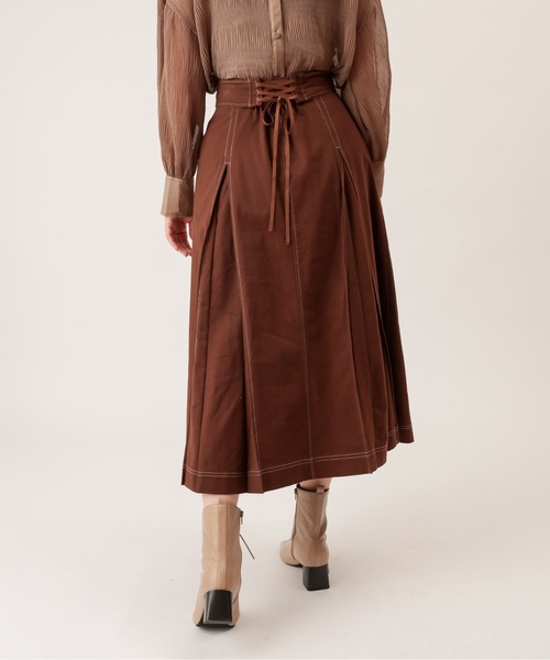 natural couture（ナチュラルクチュール）の「配色ステッチバックレースアップデニムスカート（スカート・レディース・ブラック/ブラウン/ブルー・FREE）」の15枚目の写真