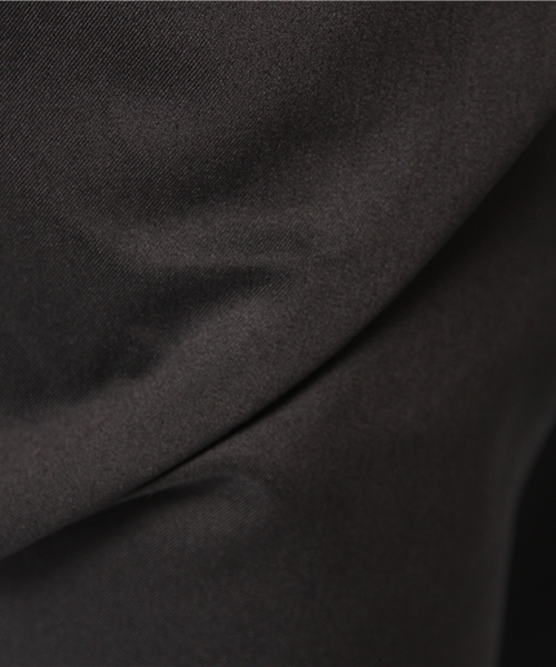 Tiara（ティアラ）の「裾ゴムイージーパンツ（その他パンツ・レディース・ブラック/ベージュ/ネイビー・2/3）」の4枚目の写真