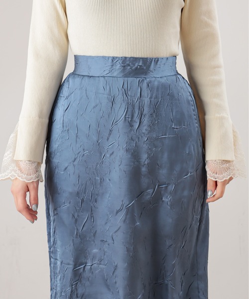 natural couture(ナチュラルクチュール)の「ちょっとモードなワッシャーサテンスカート(スカート・レディース・ブラック/ブルー/アイボリー・FREE)」の16枚目の写真