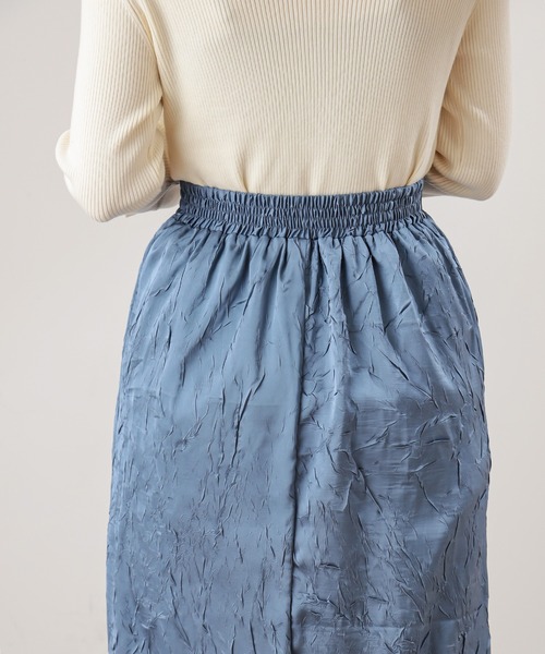 natural couture(ナチュラルクチュール)の「ちょっとモードなワッシャーサテンスカート(スカート・レディース・ブラック/ブルー/アイボリー・FREE)」の17枚目の写真
