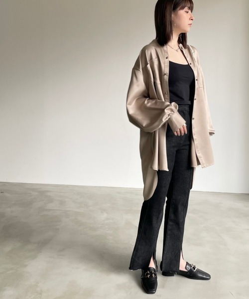 NEUNA（ヌナ）の「センタープレススリットセミワイドデニムパンツ（デニムパンツ・レディース・ブラック/アイボリー・MEDIUM/SMALL/LARGE）」の20枚目の写真