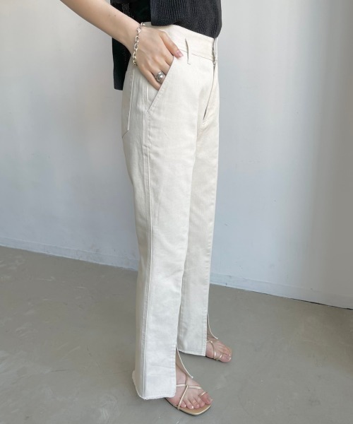NEUNA（ヌナ）の「センタープレススリットセミワイドデニムパンツ（デニムパンツ・レディース・ブラック/アイボリー・MEDIUM/SMALL/LARGE）」の11枚目の写真
