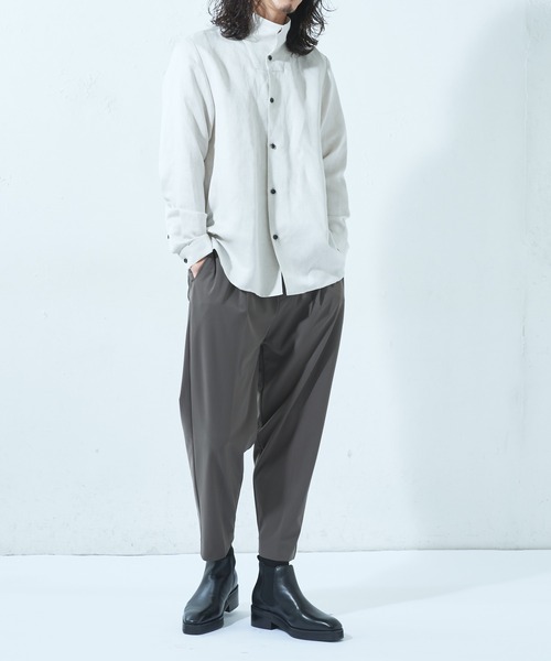 Lui's（ルイス）の「リネン混ハイネックシャツ（シャツ/ブラウス