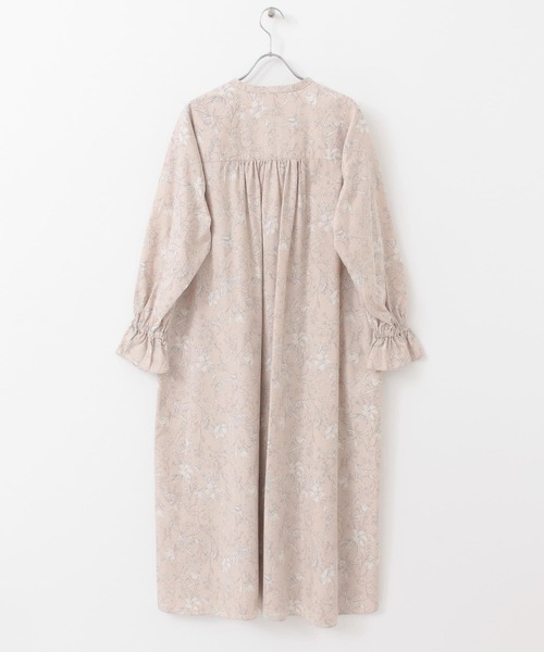 URBAN RESEARCH DOORS（アーバンリサーチドアーズ）の「フラワープリントワンピース（ワンピース・レディース・ベージュ系その他/ピンクベージュ・ONE）」の14枚目の写真