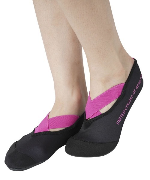 BENETTON (UNITED COLORS OF BENETTON)（ベネトンユナイテッドカラーズオブベネトン）の「【BENETTON / ベネトン】レディースアクアシューズ / ビーチサンダル（サンダル・レディース・ブルー/カーキ/ブラック×ピンク/ピンク/ライトグリーン/ブラック×ブルー・MEDIUM/LARGE）」の8枚目の写真