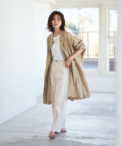 RIVE DROITE（リヴドロワ）の「ペーパータフタポンチョコート（ナイロンジャケット・レディース・ベージュ/ネイビー・FREE）」の12枚目の写真