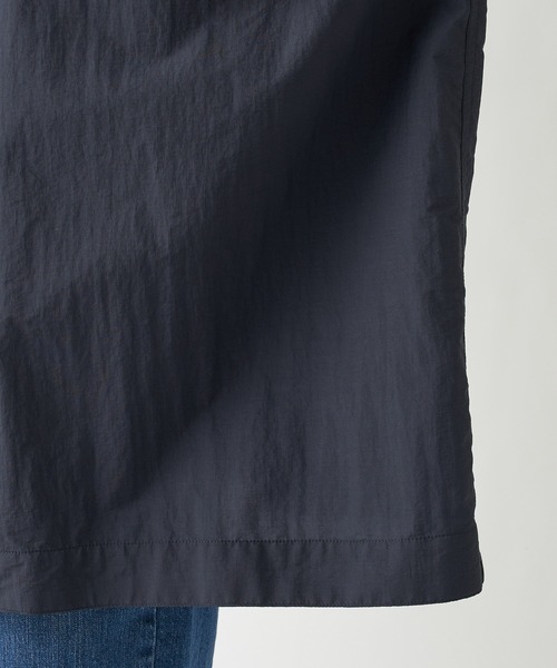 RIVE DROITE（リヴドロワ）の「ペーパータフタポンチョコート（ナイロンジャケット・レディース・ベージュ/ネイビー・FREE）」の17枚目の写真