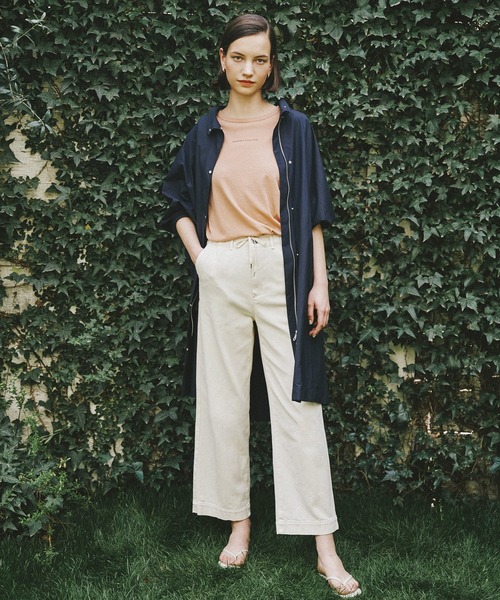 RIVE DROITE（リヴドロワ）の「ペーパータフタポンチョコート（ナイロンジャケット・レディース・ベージュ/ネイビー・FREE）」の8枚目の写真