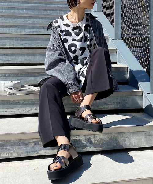 PAGEBOY（ページボーイ）の「BIGTシャツSS（Tシャツ/カットソー・レディース・グレイッシュベージュ/ブラック/オフホワイト/レオパード・FREE）」の13枚目の写真