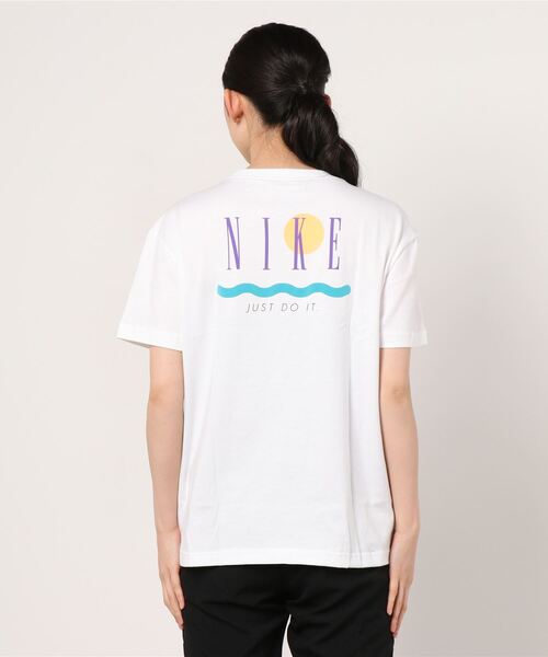 NIKE(ナイキ)の「NIKE/ナイキ WS NSW ボーイ ヴィンテージS/S Tシャツ(Tシャツ/カットソー・レディース・ホワイト・XL/L/S/M)」の5枚目の写真