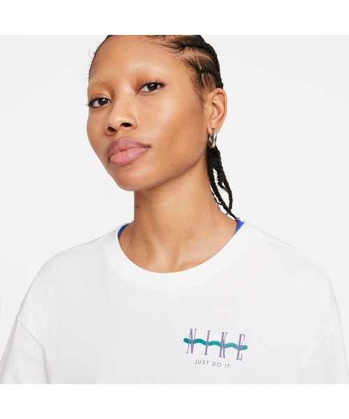 NIKE(ナイキ)の「NIKE/ナイキ WS NSW ボーイ ヴィンテージS/S Tシャツ(Tシャツ/カットソー・レディース・ホワイト・XL/L/S/M)」の8枚目の写真