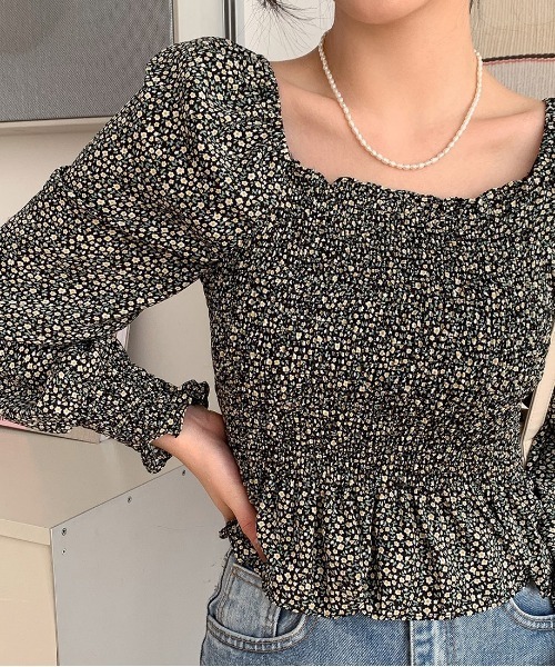 merongshop（メロンショップ）の「MERONGSHOP クロップドフラワーブラウス（Tシャツ/カットソー・レディース・ブラック・FREE）」の9枚目の写真