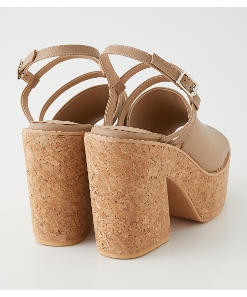 AZUL by moussy（アズールバイマウジー）の「CROSS STRAP DEGIGN SANDALS/クロスストラップデザインサンダル（サンダル・レディース・ブラック/ライトベージュ・SMALL/MEDIUM/LARGE）」の10枚目の写真