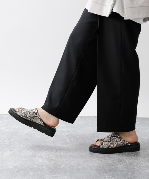 RAGEBLUE（レイジブルー）の「ボリュームソール/スライドサンダル/950647（サンダル・メンズ・ブラック/パイソン・MEDIUM/LARGE）」の3枚目の写真