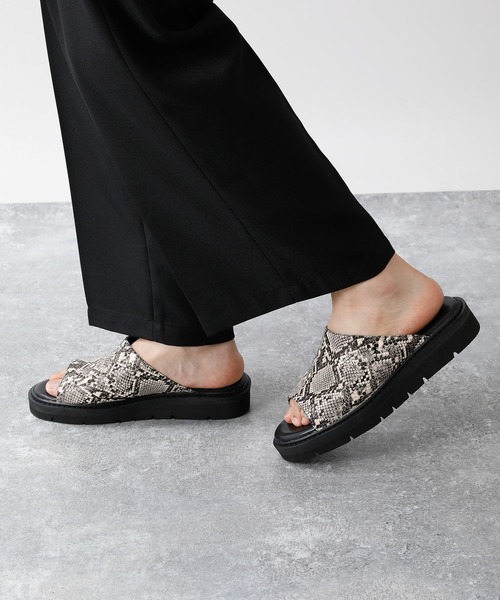 RAGEBLUE（レイジブルー）の「ボリュームソール/スライドサンダル/950647（サンダル・メンズ・ブラック/パイソン・MEDIUM/LARGE）」の8枚目の写真