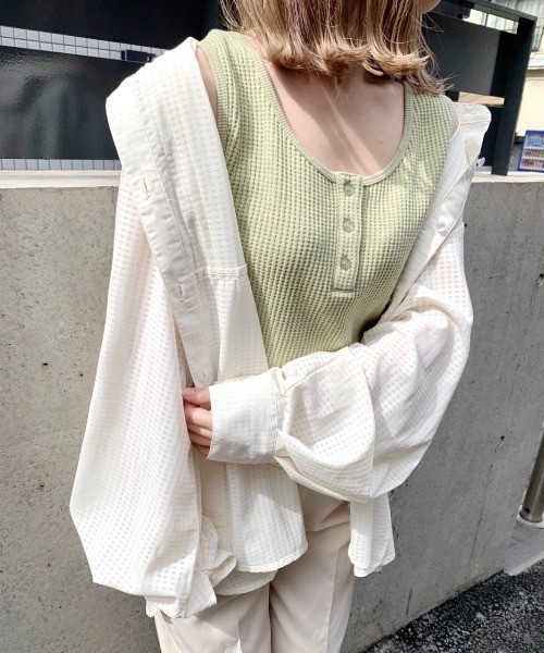 nemne store（ネンネストア）の「がんばりすぎない2wayワッフルインナータンク（タンクトップ・レディース・ベージュ/オフホワイト/サックスブルー/オレンジ/ミント/その他1/その他2・フリー）」の15枚目の写真