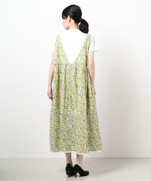 Samansa Mos2（サマンサ モスモス）の「インド花プリントノースリワンピ（ワンピース・レディース・ネイビー/ブラウン/オフホワイト・ﾌﾘ-）」の5枚目の写真