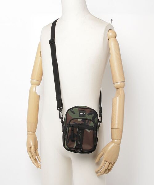 RVCA(ルーカ)の「RVCA メンズ UTILITY POUCH バッグ【2021年夏モデル】/ルーカショルダーポーチ(ショルダーバッグ・メンズ・カモフラージュ・FREE)」の3枚目の写真