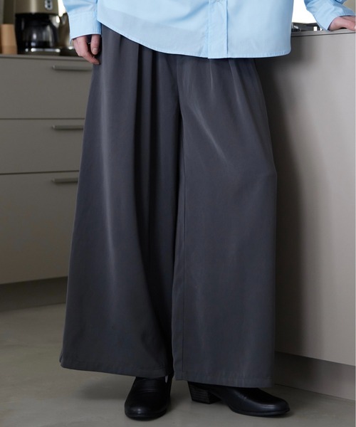 ln fortis(ロンフォルティス)の「ln fortis - 3タックドレープロングスカンツ(スカート・メンズ・ブラック/チャコールグレー・SMALL/MEDIUM)」の2枚目の写真