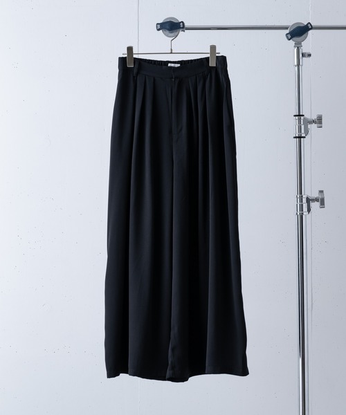 ln fortis(ロンフォルティス)の「ln fortis - 3タックドレープロングスカンツ(スカート・メンズ・ブラック/チャコールグレー・SMALL/MEDIUM)」の9枚目の写真