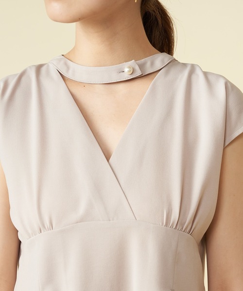 ROYAL PARTY（ロイヤルパーティー）の「バックドレープチョーカートップス（シャツ/ブラウス・レディース・カーキ/ブラック/ベージュ・FREE）」の10枚目の写真