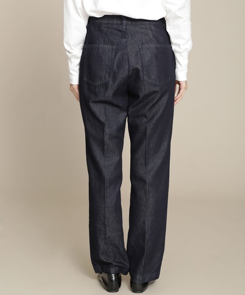 NANO universe(ナノユニバース)の「CIRCLE DENIM ストレートセンタープレスデニム(デニムパンツ・レディース・ネイビー/グレー/ブルー・38/36)」の9枚目の写真