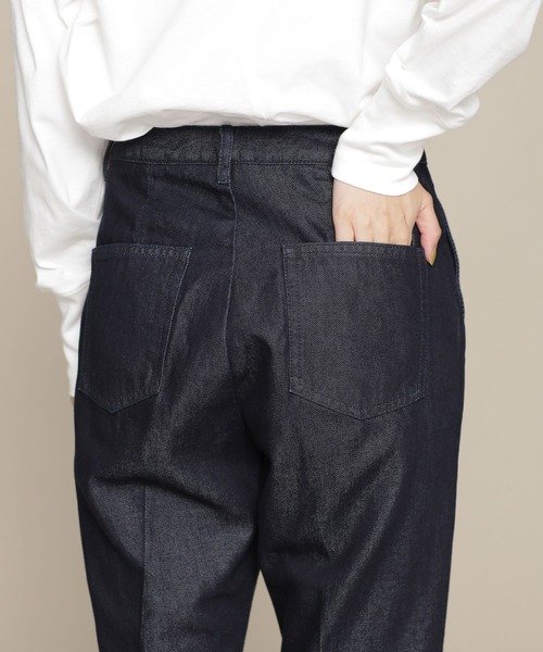 NANO universe(ナノユニバース)の「CIRCLE DENIM ストレートセンタープレスデニム(デニムパンツ・レディース・ネイビー/グレー/ブルー・38/36)」の7枚目の写真
