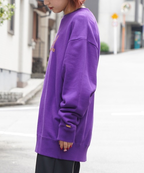 X-girl（エックスガール）の「RHINESTONE LOGO CREW SWEAT TOP（スウェット・レディース・ブラック/グリーン/パープル・S/M/XL/L）」の8枚目の写真