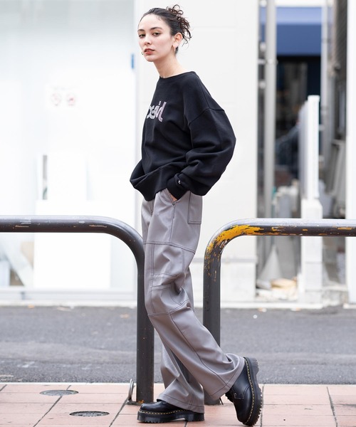 X-girl（エックスガール）の「RHINESTONE LOGO CREW SWEAT TOP（スウェット・レディース・ブラック/グリーン/パープル・S/M/XL/L）」の19枚目の写真