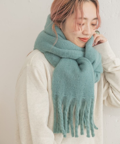 ITEMS URBANRESEARCH（アイテムズ アーバンリサーチ）の「ブークレムジストール（ストール/ショール・レディース・グリーン/ライトブラウン/チャコールグレー/アイボリー/オレンジ・ONE）」の9枚目の写真