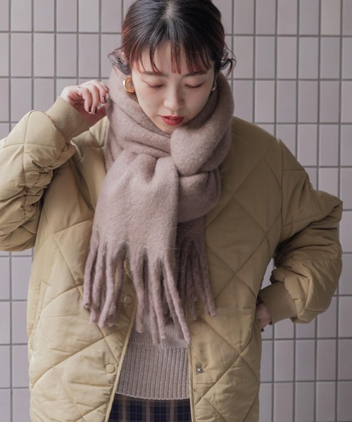 ITEMS URBANRESEARCH（アイテムズ アーバンリサーチ）の「ブークレムジストール（ストール/ショール・レディース・グリーン/ライトブラウン/チャコールグレー/アイボリー/オレンジ・ONE）」の11枚目の写真