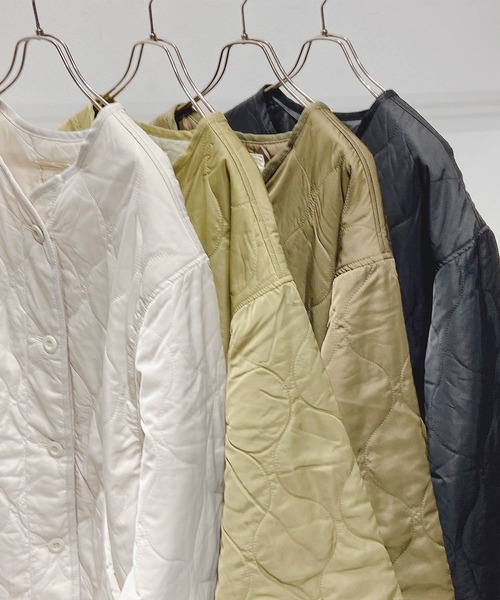 AS KNOW AS plus（アズノゥアズプラス）の「◇ノーカラー 波 キルティングジャケット（ノーカラージャケット・レディース・ライトカーキ/アイボリー/ブラック/ダークカーキ・FREE）」の9枚目の写真