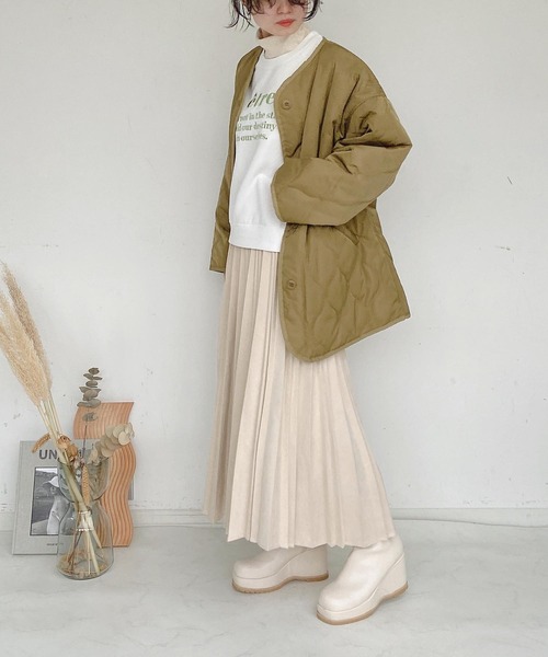 AS KNOW AS plus（アズノゥアズプラス）の「◇ノーカラー 波 キルティングジャケット（ノーカラージャケット・レディース・ライトカーキ/アイボリー/ブラック/ダークカーキ・FREE）」の13枚目の写真