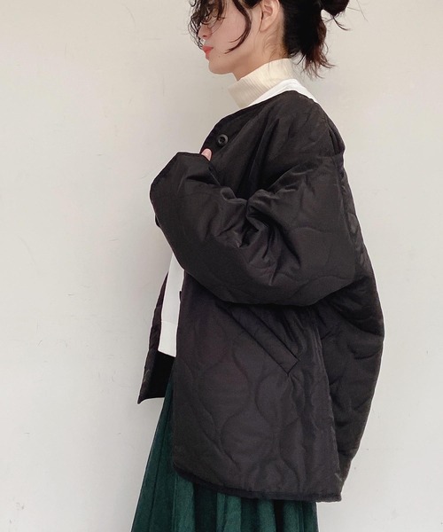 AS KNOW AS plus（アズノゥアズプラス）の「◇ノーカラー 波 キルティングジャケット（ノーカラージャケット・レディース・ライトカーキ/アイボリー/ブラック/ダークカーキ・FREE）」の19枚目の写真