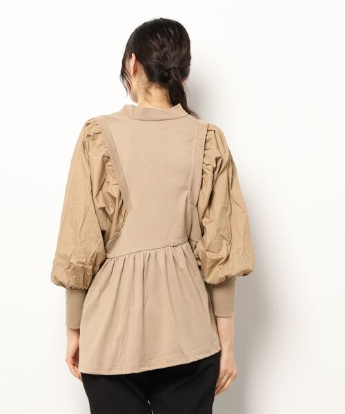 Wordtrobe（ワードトローブ）の「【wordtrobe】空紡糸天竺 布帛切替 ボリュームスリーブ プルオーバー（Tシャツ/カットソー・レディース・ホワイト/チャコールグレー/ベージュ・FREE）」の12枚目の写真