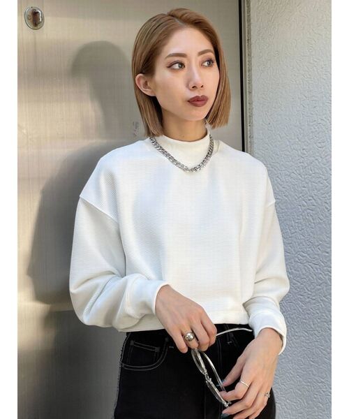 EMODA（エモダ）の「ウェーブタックショートプルオーバー（Tシャツ/カットソー・レディース・ホワイト/ブラック/その他・FREE）」の4枚目の写真