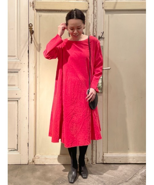 BEARDSLEY（ビアズリー）の「製品染めで発色の綺麗なシャツコールオーバーダイテントワンピース（ワンピース・レディース・レッド/キャメル・1/0）」の4枚目の写真