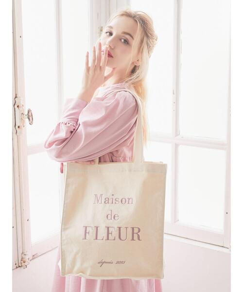 Maison de FLEUR（メゾンドフルール）の「ブランドロゴ刺繍スクエアトートバッグ（トートバッグ・レディース・ラベンダー/ブラック/ブルー系その他5・FREE）」の13枚目の写真